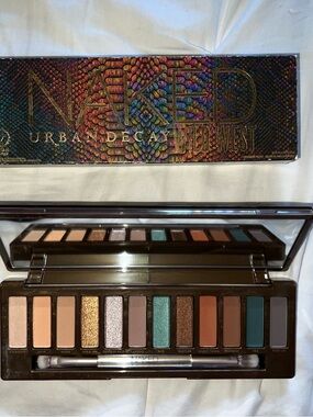 Urban Decay Naked Wild West Eyeshadow Palette - Warm Neutrals & Teal